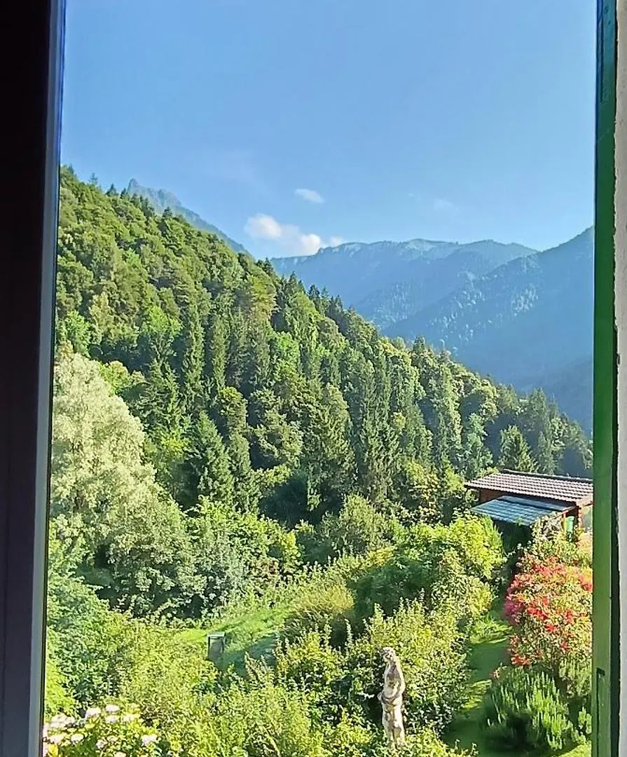 B&B22 Santa Brigida Bed & Breakfast