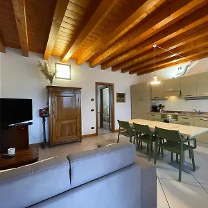 https://appartamento-garda-lake-castelnuovo-del-garda.hotelinveneto.com